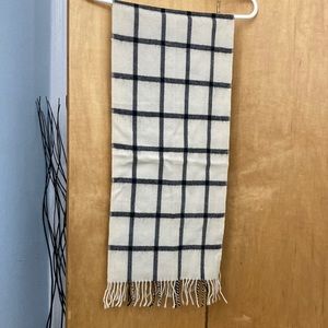 100% wool scarf